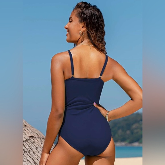 Hilor One Piece Swimsuits Front Twist Swimwear Shirred Tummy Control 14 NWT - Picture 7 of 10